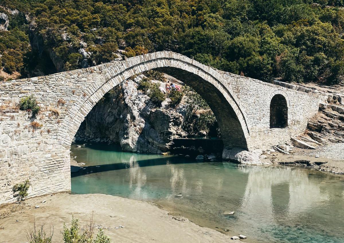 Osmanische Steinbogenbrücke Ura e Kadiut